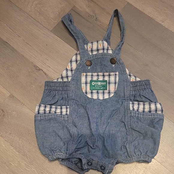 OshKosh B'gosh Other - Vintage OshKosh Carrot Bubble Denim Overalls Rompers 90s 100% Cotton 12 Months